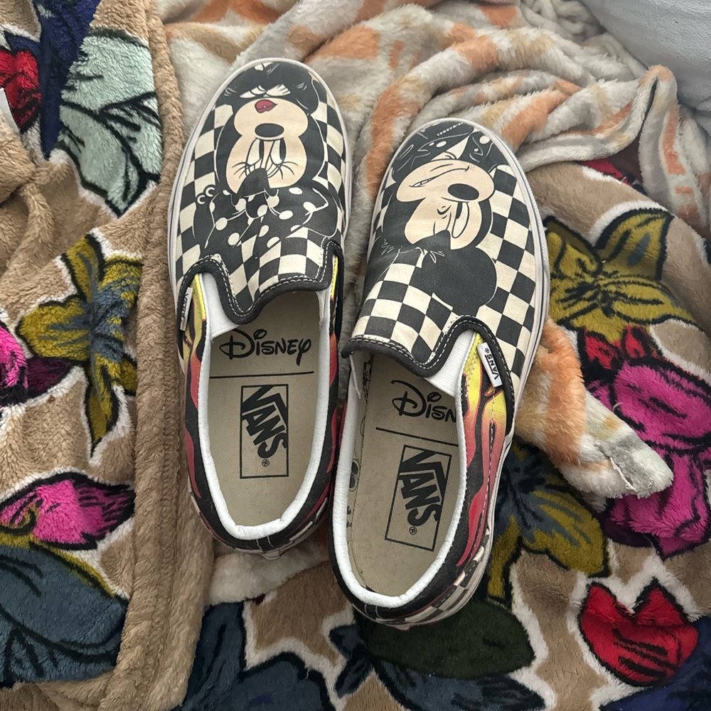 Disney vans size 7